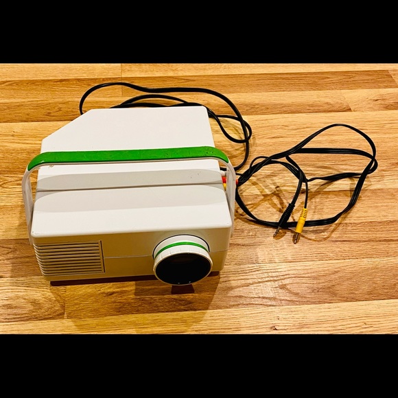 Merch Source Model 1647916 Projector 